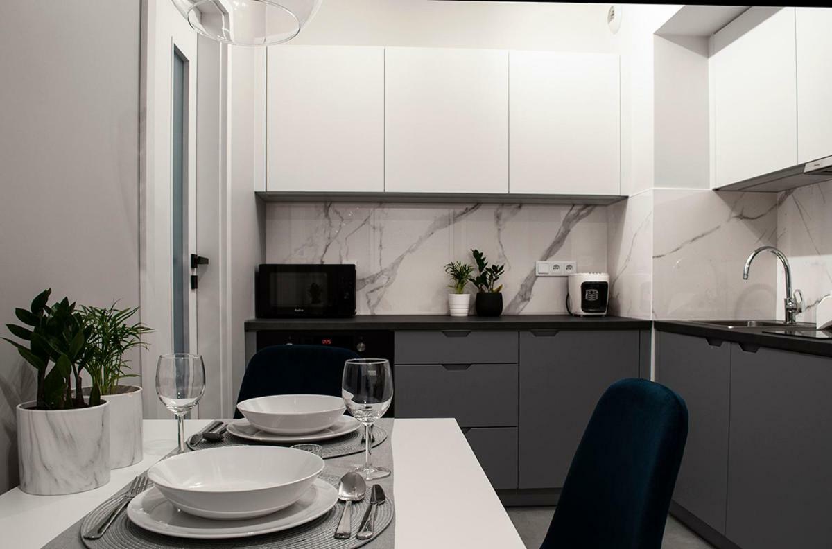 Navyblue Apartment Cracow Free Parking Tv Cracóvia Exterior foto